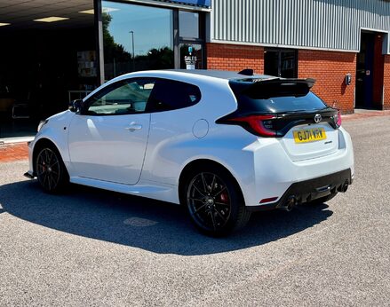 Toyota Yaris GR-Y CIRCUIT 9