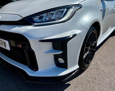Toyota Yaris GR-Y CIRCUIT 12