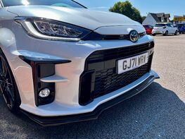 Toyota Yaris GR-Y CIRCUIT 3