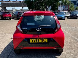 Toyota Aygo VVT-I X-PLAY 6