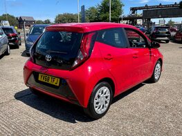 Toyota Aygo VVT-I X-PLAY 8