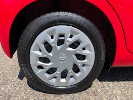 Toyota Aygo VVT-I X-PLAY 16