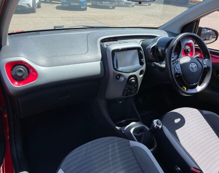 Toyota Aygo VVT-I X-PLAY 22
