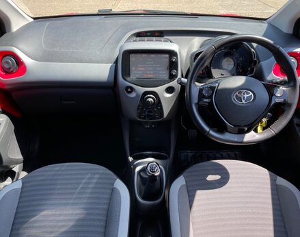 Toyota Aygo VVT-I X-PLAY 2