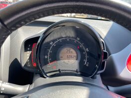Toyota Aygo VVT-I X-PLAY 20