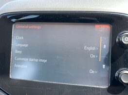 Toyota Aygo VVT-I X-PLAY 30