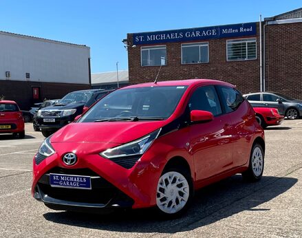 Toyota Aygo VVT-I X-PLAY 1