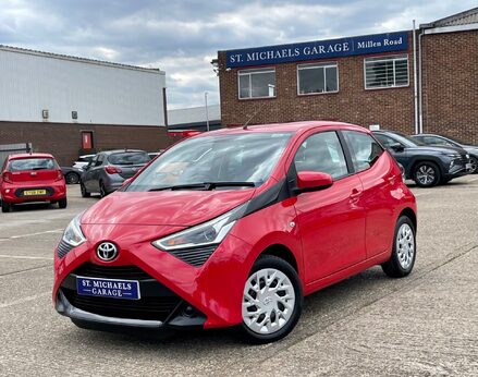 Toyota Aygo VVT-I X-PLAY 1