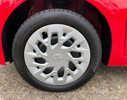 Toyota Aygo VVT-I X-PLAY 13
