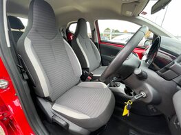 Toyota Aygo VVT-I X-PLAY 45