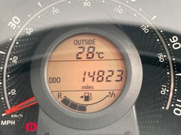 Toyota Aygo VVT-I X-PLAY 21