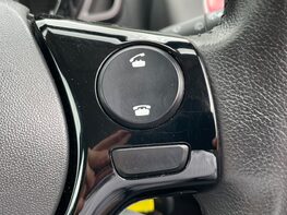 Toyota Aygo VVT-I X-PLAY 38