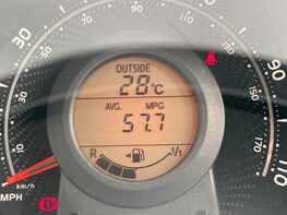 Toyota Aygo VVT-I X-PLAY 22