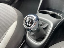 Toyota Aygo VVT-I X-PLAY 36