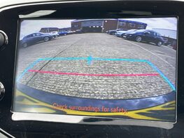 Toyota Aygo VVT-I X-PLAY 33