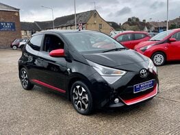 Toyota Aygo VVT-I X-TREND X-SHIFT TSS 4