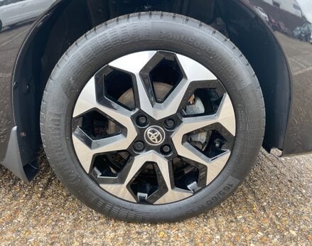 Toyota Aygo VVT-I X-TREND X-SHIFT TSS 15