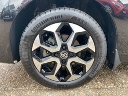 Toyota Aygo VVT-I X-TREND X-SHIFT TSS 14