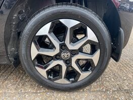 Toyota Aygo VVT-I X-TREND X-SHIFT TSS 13