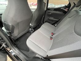 Toyota Aygo VVT-I X-TREND X-SHIFT TSS 49