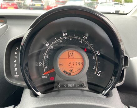 Toyota Aygo VVT-I X-TREND X-SHIFT TSS 20