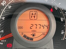 Toyota Aygo VVT-I X-TREND X-SHIFT TSS 21