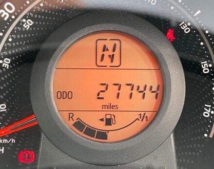 Toyota Aygo VVT-I X-TREND X-SHIFT TSS 21