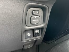 Toyota Aygo VVT-I X-TREND X-SHIFT TSS 43