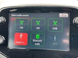 Toyota Aygo VVT-I X-TREND X-SHIFT TSS 26