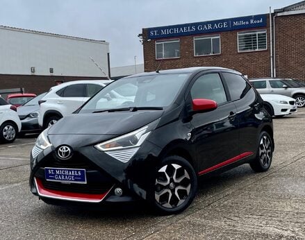 Toyota Aygo VVT-I X-TREND X-SHIFT TSS 1