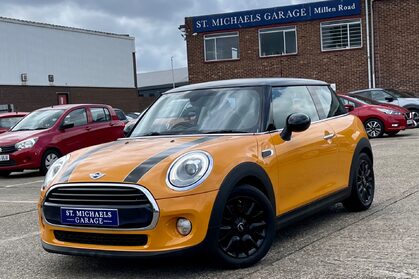 Mini Hatch COOPER