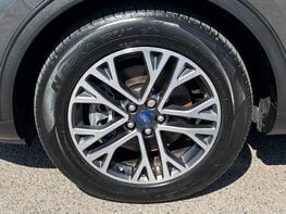 Ford Kuga TITANIUM FIRST EDITION 13