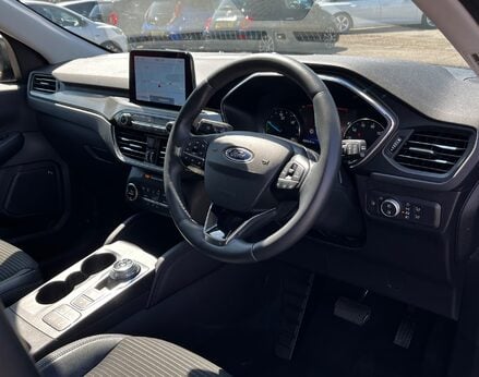 Ford Kuga TITANIUM FIRST EDITION 17
