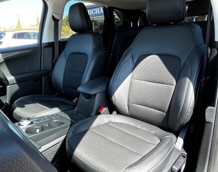 Ford Kuga TITANIUM FIRST EDITION 63