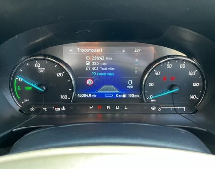 Ford Kuga TITANIUM FIRST EDITION 20
