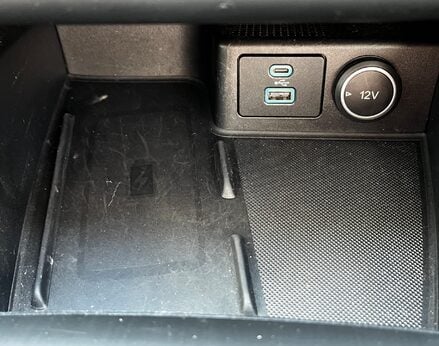 Ford Kuga TITANIUM FIRST EDITION 52