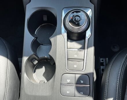 Ford Kuga TITANIUM FIRST EDITION 53