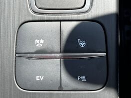 Ford Kuga TITANIUM FIRST EDITION 54