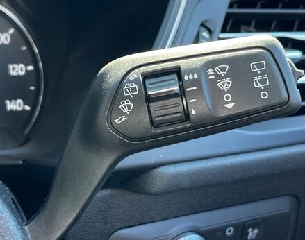 Ford Kuga TITANIUM FIRST EDITION 59