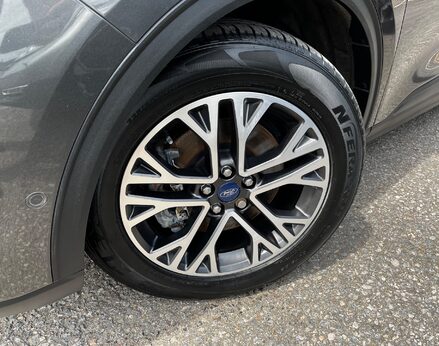 Ford Kuga TITANIUM FIRST EDITION 3