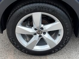 Volkswagen T-Cross SEL TSI 16