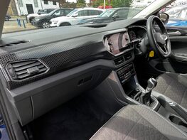 Volkswagen T-Cross SEL TSI 17