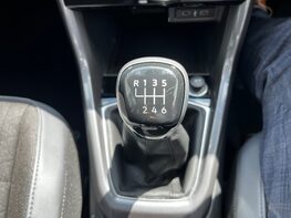Volkswagen T-Cross SEL TSI 54