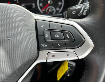 Volkswagen T-Cross SEL TSI 56