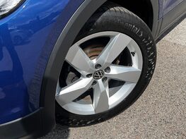Volkswagen T-Cross SEL TSI 3