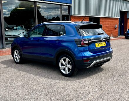 Volkswagen T-Cross SEL TSI 9