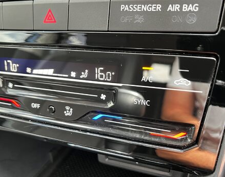 Volkswagen T-Cross SEL TSI 52