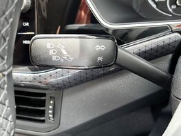 Volkswagen T-Cross SEL TSI 57