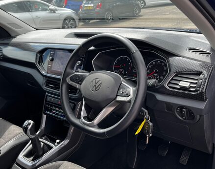 Volkswagen T-Cross SEL TSI 18
