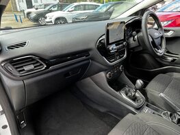 Ford Fiesta TITANIUM MHEV 17